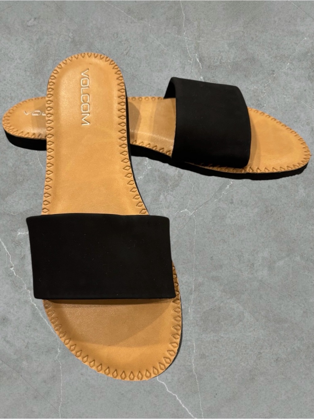 2 for $30 | Volcom Black Simple Slides Sandals with Tan Footbed - Picture 6 of 15